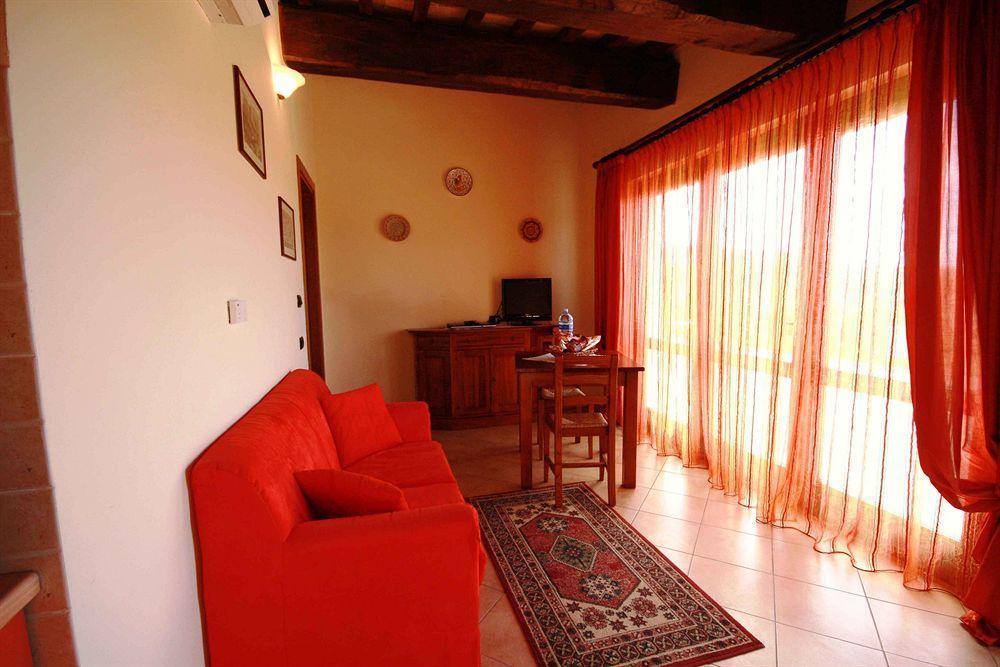 Santa Maria Degli Ancillotti Guest House Petrignano ภายนอก รูปภาพ