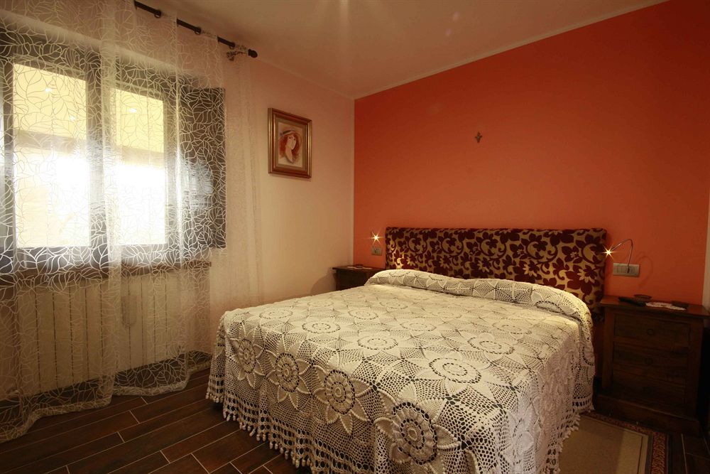 Santa Maria Degli Ancillotti Guest House Petrignano ภายนอก รูปภาพ